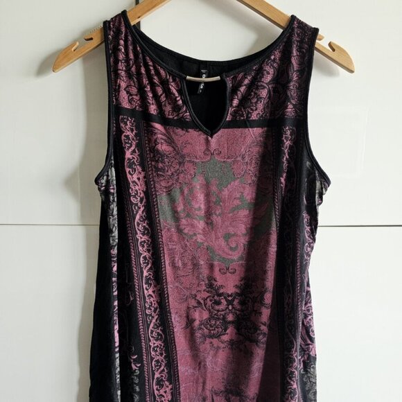 Breezy Shark Hem Sleeveless Burgandy Top - Picture 2 of 8